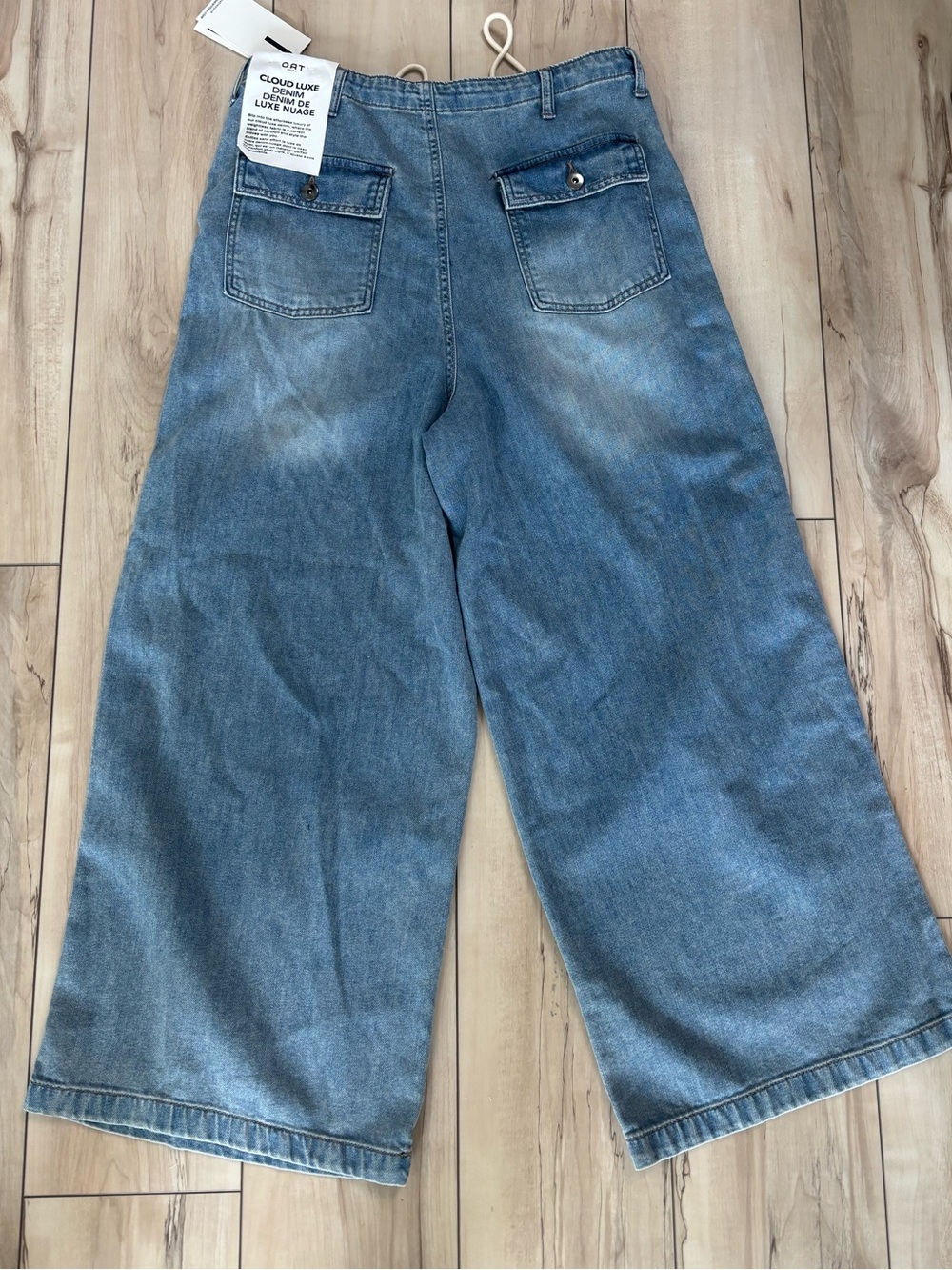 High-Rise Wide Leg Jeans in Light Blue